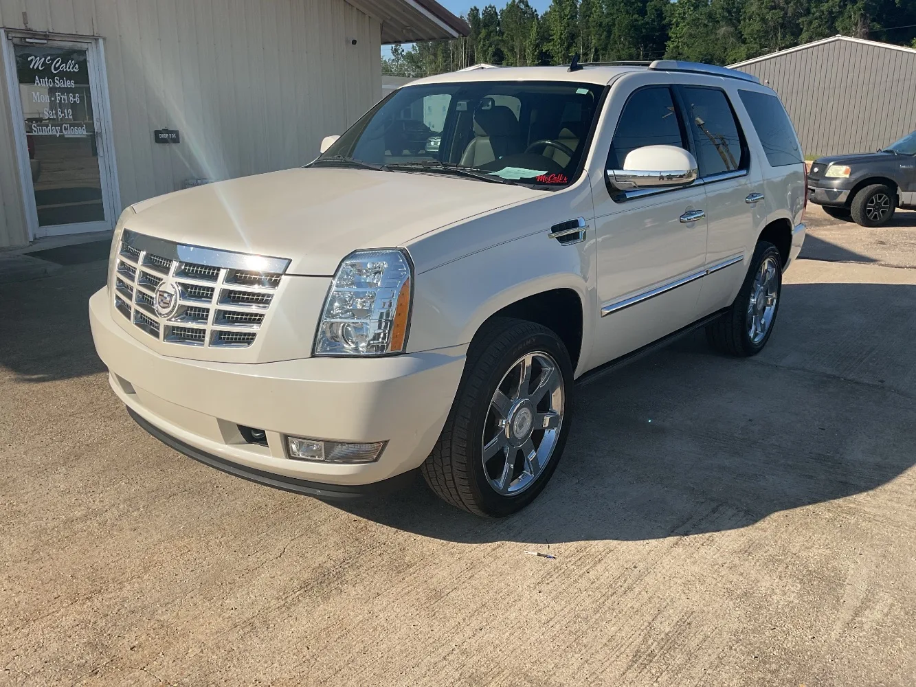 2009 Cadillac Escalade 2WD's photo