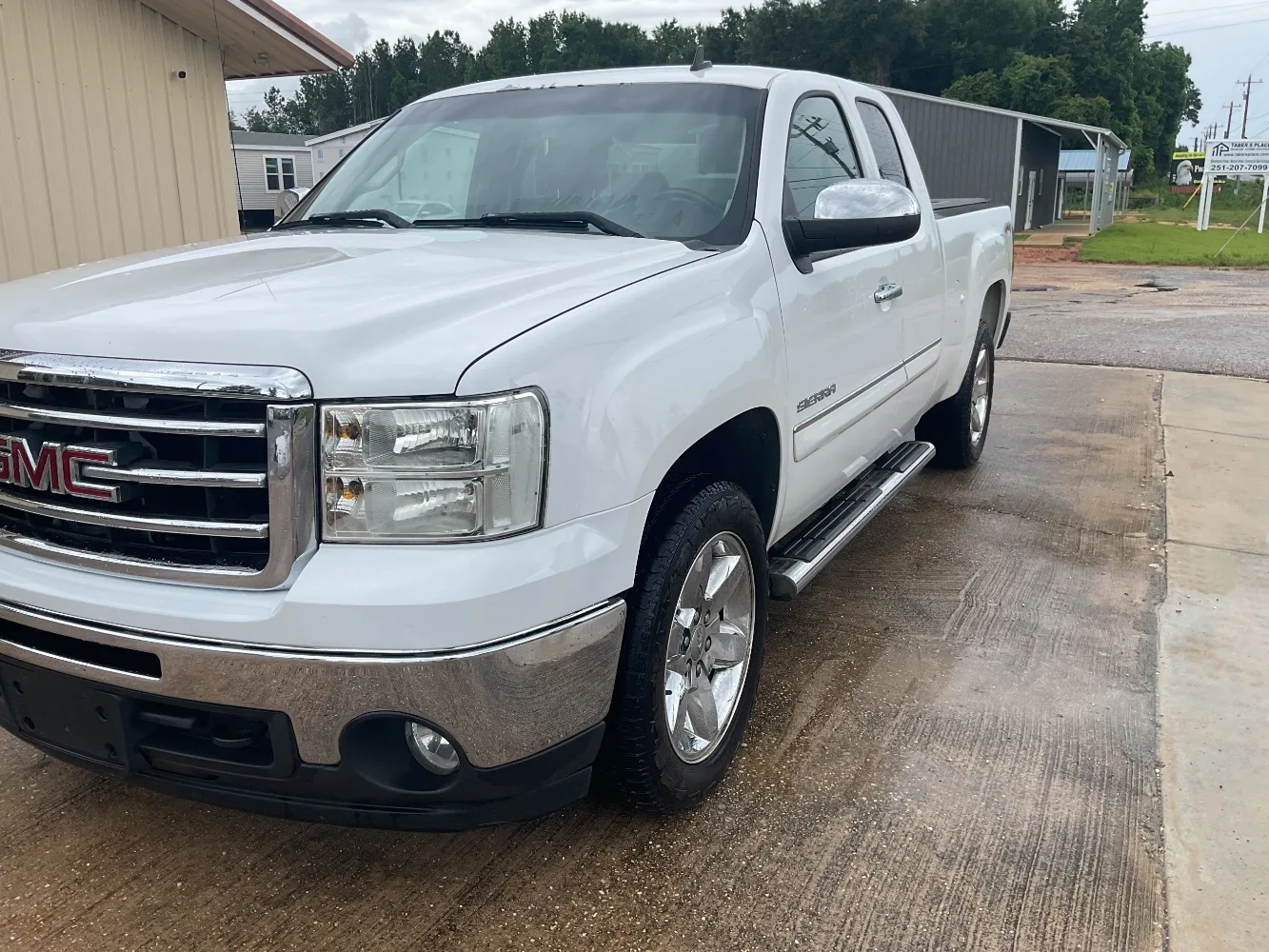 2012 GMC Sierra 4WD Extended Cab SLE MWB's photo