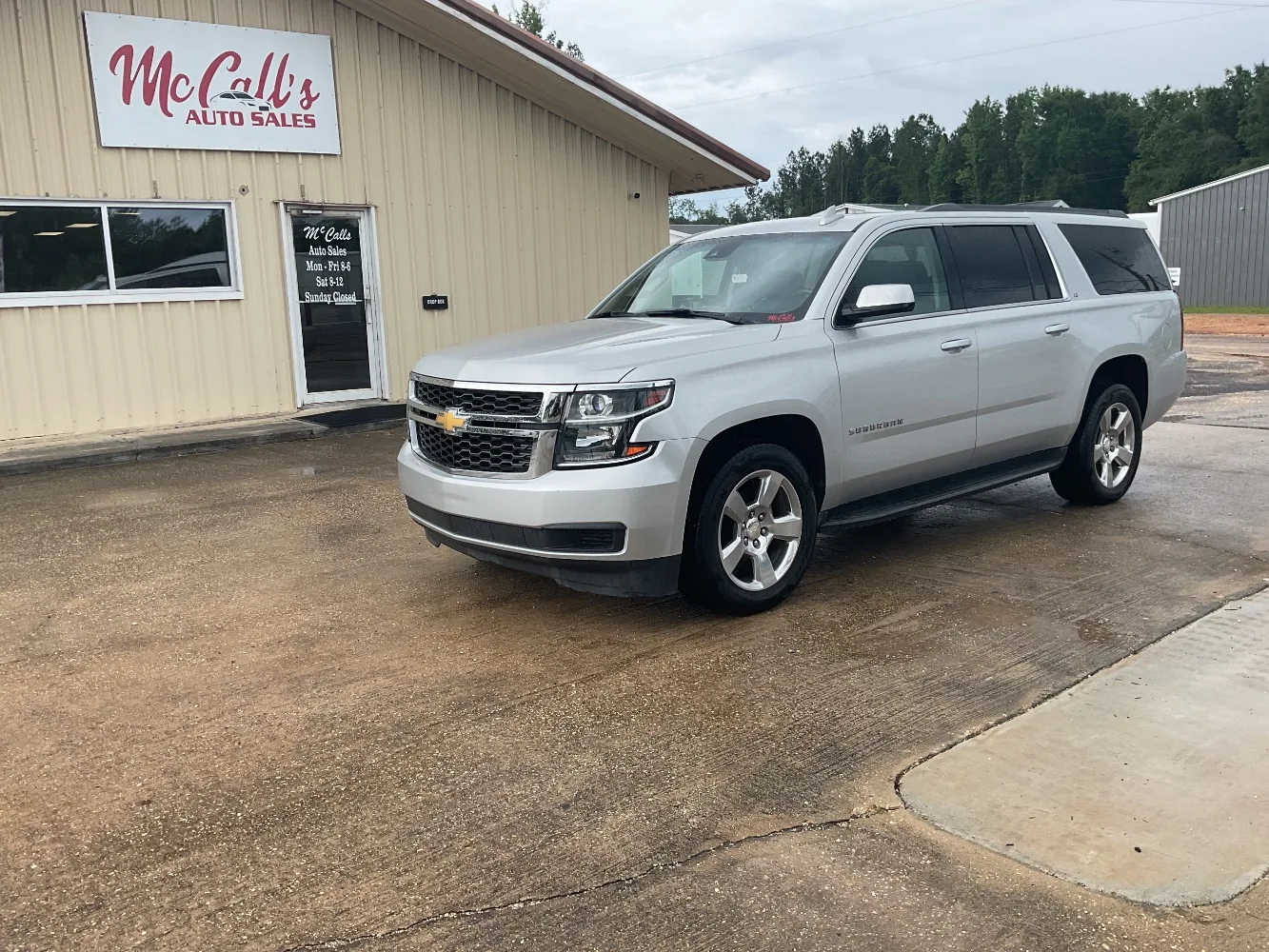 2016 Chevrolet Suburban 2WD 1500 LT's photo