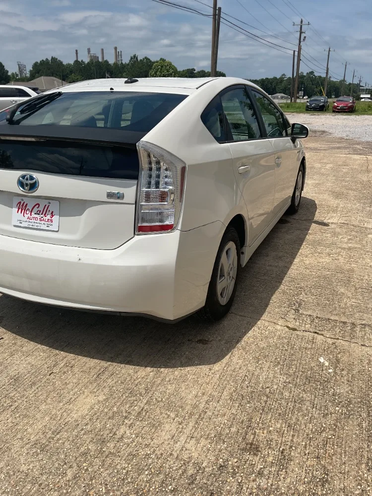 2010 Toyota Prius's photo